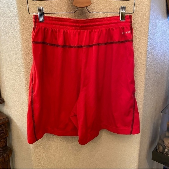 NIKE Men Red Dri Fit Athletic Shorts Size Small - Picture 4 of 7